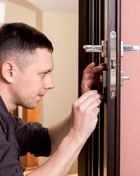 : Professional Locksmith For Commercial And Residential Locksmith Services in Cornwall, ON
