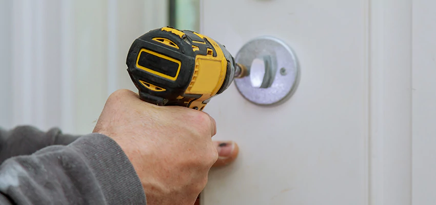 Street Locksmith For Smart Lock Repair in Cornwall, ON